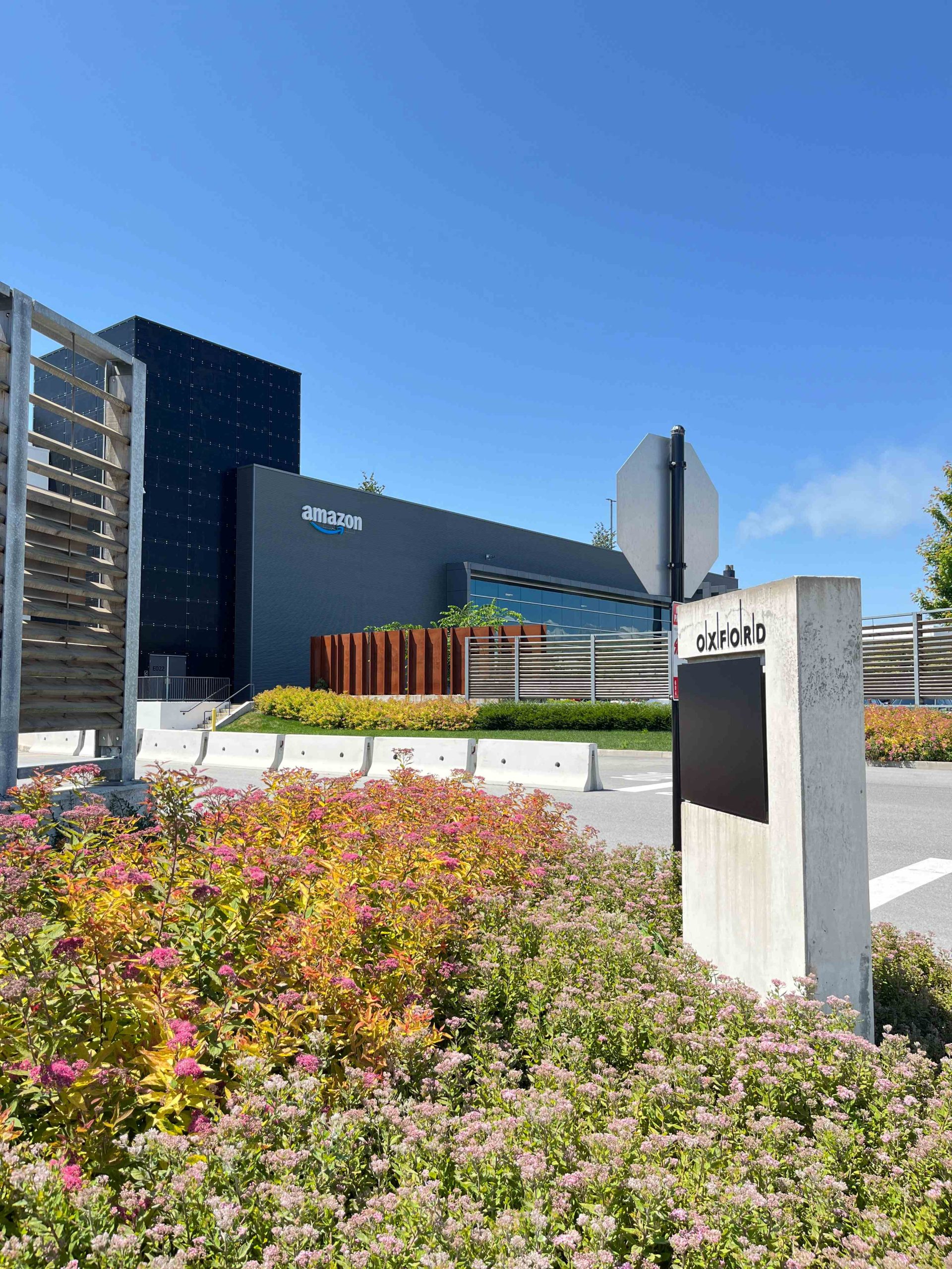Amazon Return Center at Riverbend Business Park